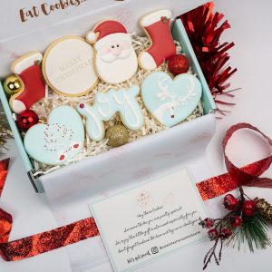 Traditional Christmas Cookie Box