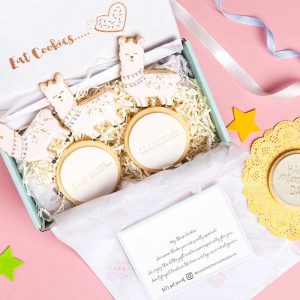 Keep Being...Llamazing! Happy Mother's Day. Does your Mumma deserve a little pampering? Send her this gorgeous Hey There Cookie Luxury Gift Box