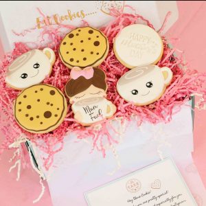 Mum Fuel - Coffee and Cookies! Does your Mumma deserve a little pampering? Send her this gorgeous Hey There Cookie Luxury Gift Box
