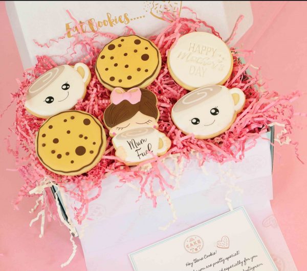 Mum Fuel - Coffee and Cookies! Does your Mumma deserve a little pampering? Send her this gorgeous Hey There Cookie Luxury Gift Box